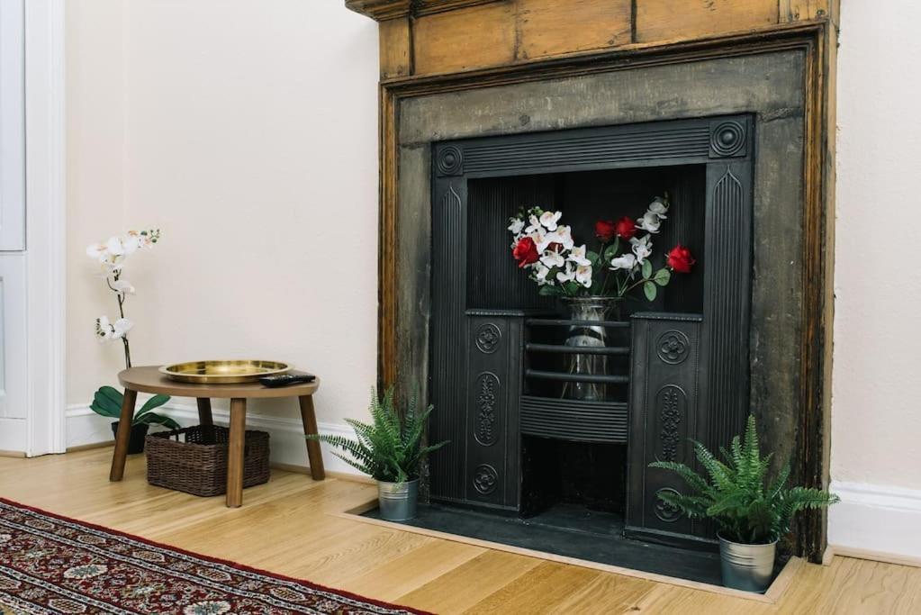 شقة Charm & Character On Historic Rose Street إدنبرة المظهر الخارجي الصورة