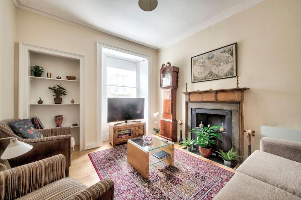 شقة Charm & Character On Historic Rose Street إدنبرة المظهر الخارجي الصورة